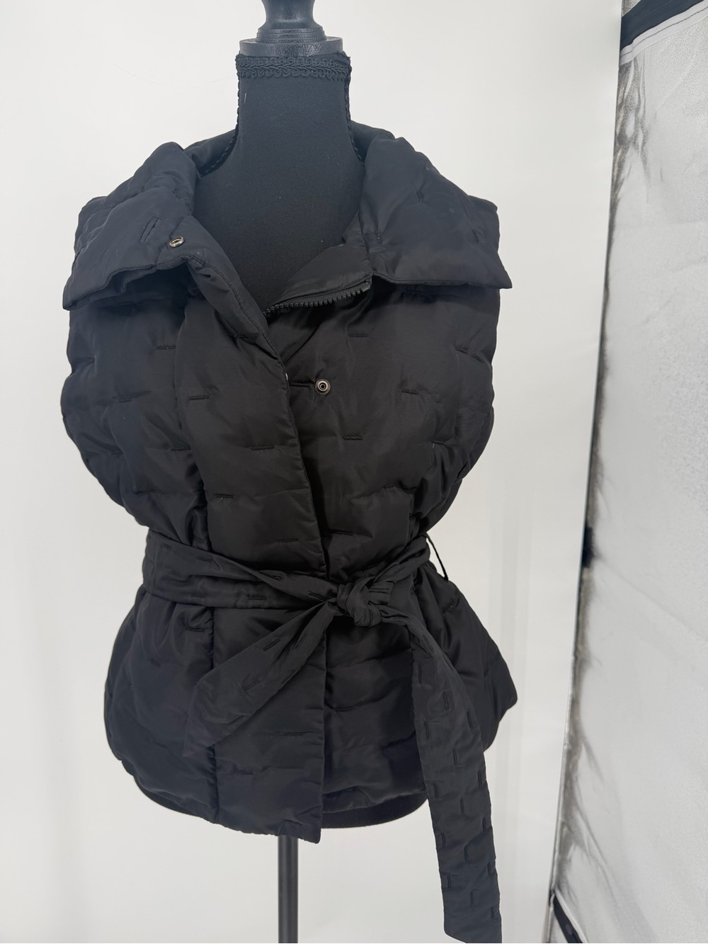 Talbots Black Belted Puffer Vest Goose Down Feather Fill Small Womens‎ Outerwear